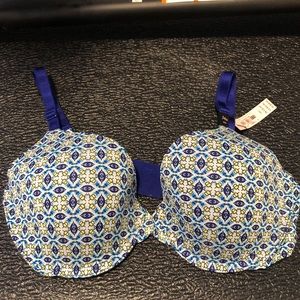 Brand New Victoria’s Secret Uplift Semi Demi Bra!